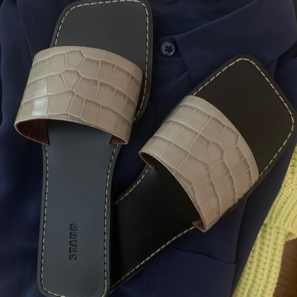 NWOT Staud grey croc slides. Gorgeous and minimal.